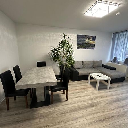 Olis Appartement In Neuss Bagian luar foto